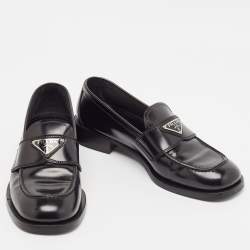 مملوكة مسبقًا Prada Black Brushed Leather Slip On Loafers Size 38
