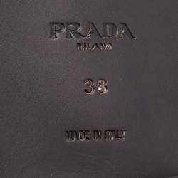 مملوكة مسبقًا Prada Black Brushed Leather Slip On Loafers Size 38