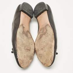 مملوكة مسبقًا Prada Black Leather and Patent Leather Cap Toe Bow Ballet Flats Size 39.5
