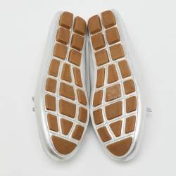 مملوكة مسبقًا Prada Silver Leather Bow Logo Applique Slip On Loafers Size 37.5
