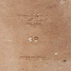 مملوكة مسبقًا Prada White Leather Logo Embellished Flat Slides Size 38