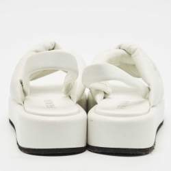 مملوكة مسبقًا صندل برادا نعل سميك ذو حزام خلفي مخده جلد أبيض مقاس 40