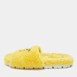 مملوكة مسبقًا Prada Yellow Shearling Logo Terry Fabric Slides Size 39