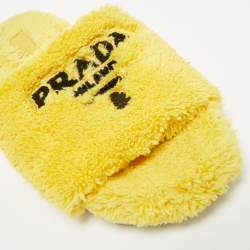 مملوكة مسبقًا Prada Yellow Shearling Logo Terry Fabric Slides Size 39
