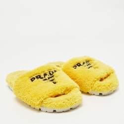 مملوكة مسبقًا Prada Yellow Shearling Logo Terry Fabric Slides Size 39