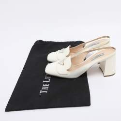 مملوكة مسبقًا حذاء كعب عالي برادا جلد لامع أبيض كعب مربع سميك سحاب خلفي مقاس 37.5