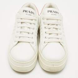 Pre Owned حذاء رياضي برادا جلد أبيض/وردي عنق منخفض مقاس 37.5 