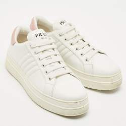 Pre Owned حذاء رياضي برادا جلد أبيض/وردي عنق منخفض مقاس 37.5 