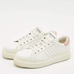 Pre Owned حذاء رياضي برادا جلد أبيض/وردي عنق منخفض مقاس 37.5 