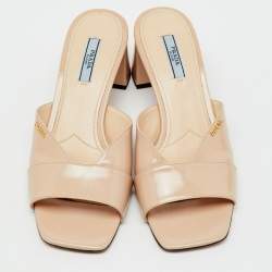 مملوكة مسبقًا حذاء سلايد برادا جلد سافيانو أسود لامع مقدمة مفتوحة مقاس 38.5