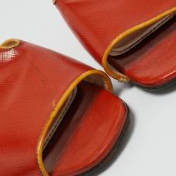 Pre Owned صندل برادا جلد برتقالي لامع مسطح مقاس 37