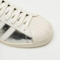 Pre Owned حذاء رياضي برادا × أديداس جلد فضي / أبيض برباط مقاس 39.5