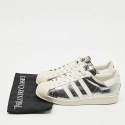 Pre Owned حذاء رياضي برادا × أديداس جلد فضي / أبيض برباط مقاس 39.5