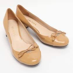 Pre Owned Prada Beige Patent Leather Block Heel Pumps Size 37.5