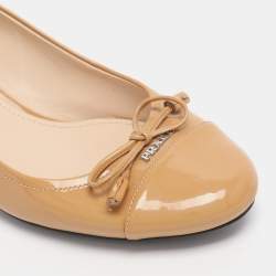 Pre Owned Prada Beige Patent Leather Block Heel Pumps Size 37.5