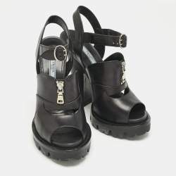 مملوكة مسبقًا Prada Black Leather Zip Detail Platform Sandals Size 39