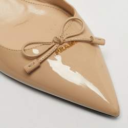 مملوكة مسبقًا Prada Beige Patent Leather Pointed Toe Slingback Pumps Size 39