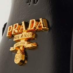 مملوكة مسبقًا Prada Size 40 Black Velvet Cross Strap Platform Crystal Block Heel Sandals