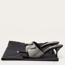 Pre Owned صندل سلايد برادا ساتان أسود مزخرف بالكريستال مقاس 40