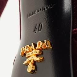 مملوكة مسبقًا Prada Size 40 Burgundy Velvet Cross Strap Platform Crystal Block Heel Sandals