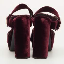 مملوكة مسبقًا Prada Size 40 Burgundy Velvet Cross Strap Platform Crystal Block Heel Sandals