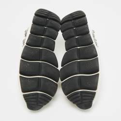 Pre Owned حذاء رياضي برادا قماش أبيض مزخرف كريستال سليب أون مقاس 37