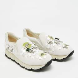 Pre Owned حذاء رياضي برادا قماش أبيض مزخرف كريستال سليب أون مقاس 37