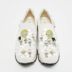 Pre Owned حذاء رياضي برادا قماش أبيض مزخرف كريستال سليب أون مقاس 37