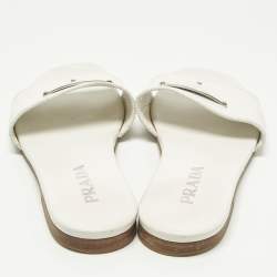 مملوكة مسبقًا Prada Size 38 White Leather Triangle Logo Detai Flat Sandals
