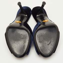 مملوكة مسبقًا Prada Size 40.5 Navy Blue Velvet Crystal Embellished Slide Sandals