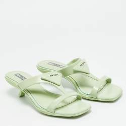 مملوكة مسبقًا Prada Size 37 Green Leather Slide Sandals