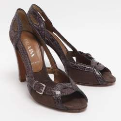 مملوكة مسبقًا حذاء كعب عالي برادا قماش كانفاس بنفسجي و جلد منقوش مقلّم بمقدمة مفتوحة مقاس 36