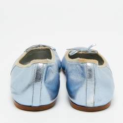 مملوكة مسبقًا حذاء باليرينا فلات برادا جلد أزرق ميتاليك بفيونكة مقاس 39.5