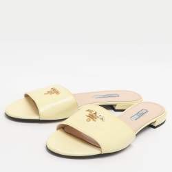 مملوكة مسبقًا Prada Logo Size 39 Lime Patent Leather Slide Sandals