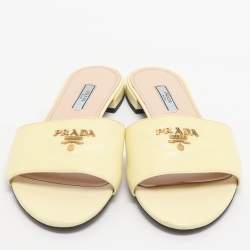 مملوكة مسبقًا Prada Logo Size 39 Lime Patent Leather Slide Sandals