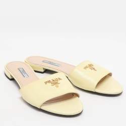 مملوكة مسبقًا Prada Logo Size 39 Lime Patent Leather Slide Sandals