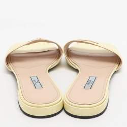 مملوكة مسبقًا Prada Logo Size 39 Lime Patent Leather Slide Sandals
