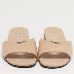 مملوكة مسبقًا Prada Size 39 Leather Logo Cut-out Flat Slide