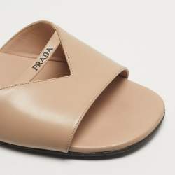 مملوكة مسبقًا Prada Size 39 Leather Logo Cut-out Flat Slide