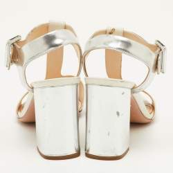 مملوكة مسبقًا صندل برا\\U062F\\U0627 جلد أبيض/فضي كعب عريض مقاس 37