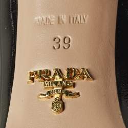 مملوكة مسبقًا حذاء كعب عالي لوفرز برادا بكعب سميك جلد لامع أسود مقاس 39