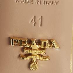 مملوكة مسبقًا صندل سلايد برادا جلد ثعبان أخضر مزخرف بكريستال مقاس 41