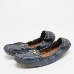 Pre Owned حذاء لوفرز برادا سليب أون مجعد جلد أزرق مقاس 38