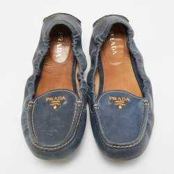 Pre Owned حذاء لوفرز برادا سليب أون مجعد جلد أزرق مقاس 38