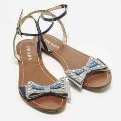 مملوكة مسبقًا Prada Size 38 Blue Leather and Patent Leather Bow Ankle Strap Flats