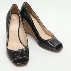 مملوكة مسبقًا Prada Size 37 Black Patent Leather Wedge Espadrilles Peep Toe Pumps