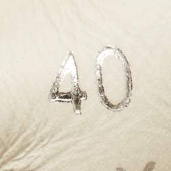 مملوكة مسبقًا حذاء رياضي برادا جلد أبيض/أسود ليز أب لو توب مقاس 38.5