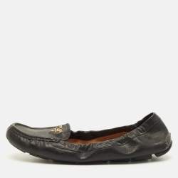 مملوكة مسبقًا Prada Size 41 Black Leather Logo Embellished Loafers