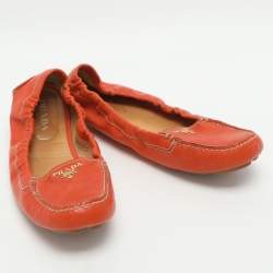 مملوكة مسبقًا حذاء لوفرز برادا جلد برتقالي مجعد مقاس 37.5