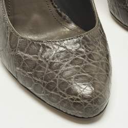 مملوكة مسبقًا حذاء كعب عالي برادا مقدمة مجلدة جلد منقوش تمساح / ساتان رمادي داكن / أسود مقاس 37